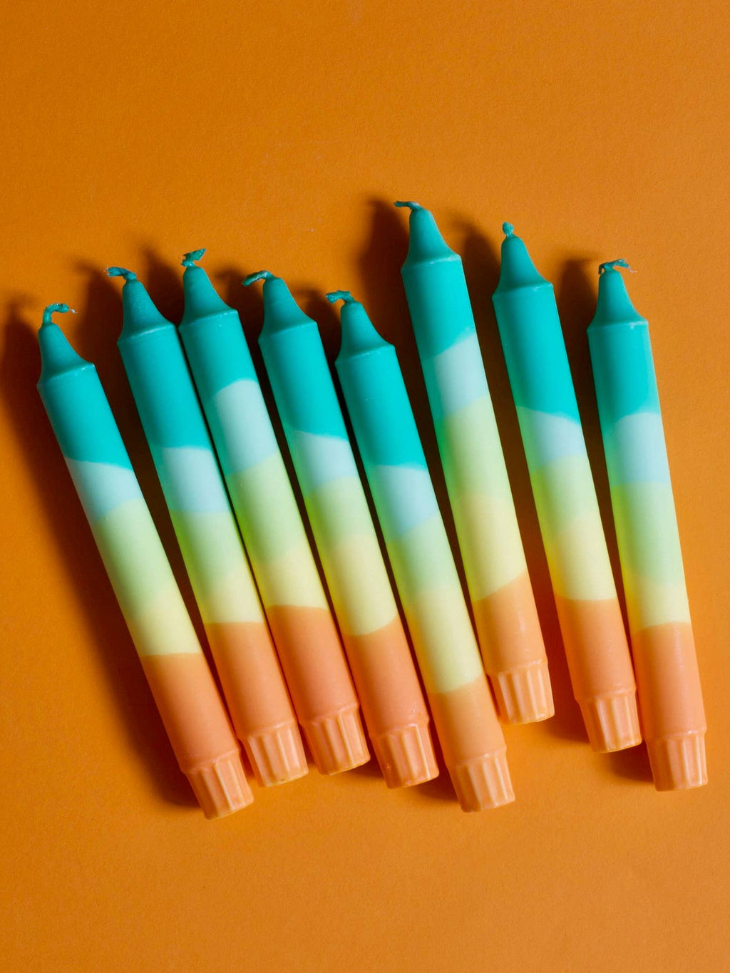 Tischkerzen 20 cm – Sommerliche Stimmung in Passionfruchtfarben
