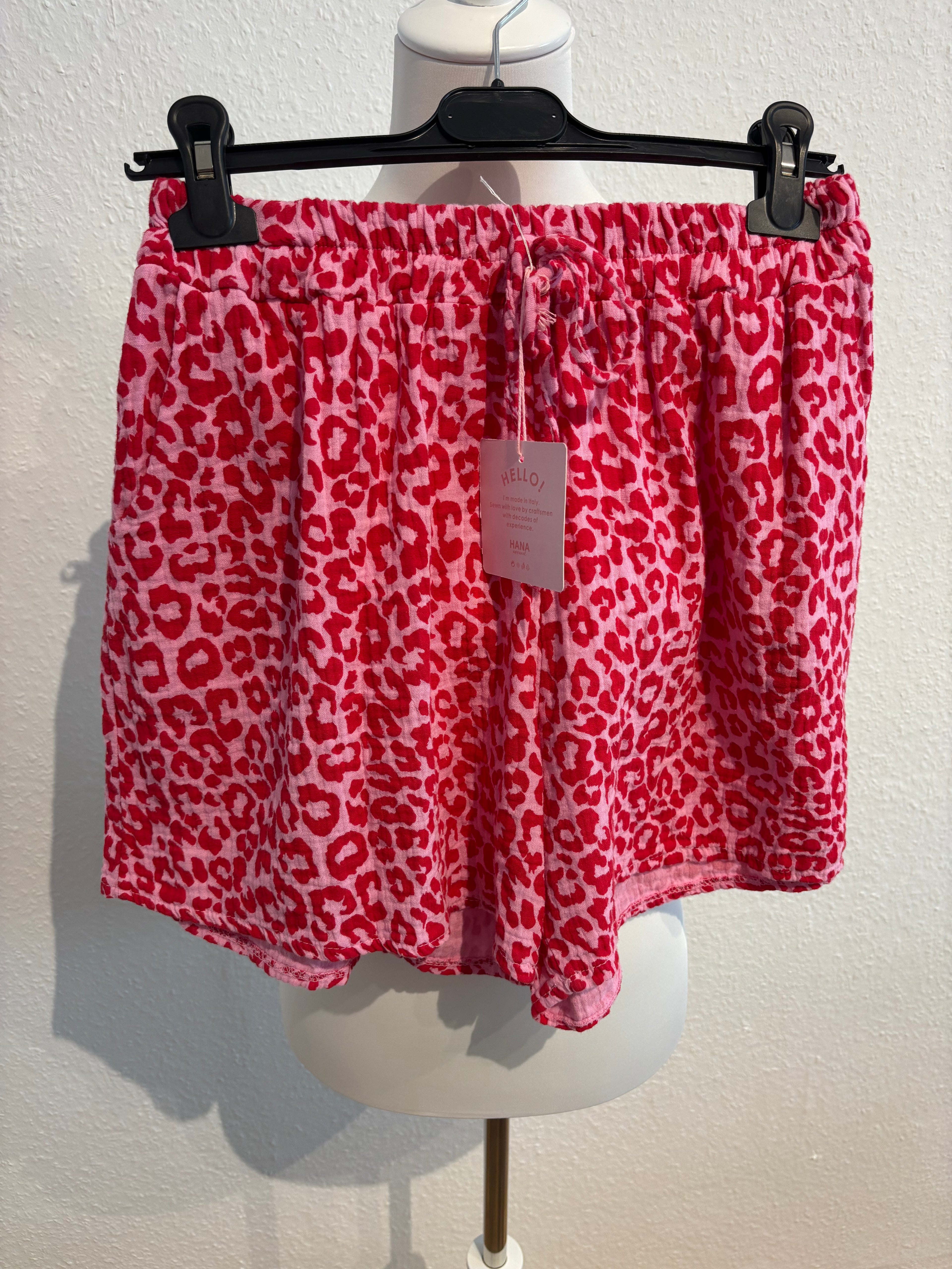 Musselin Shorts Leo rot/rosa