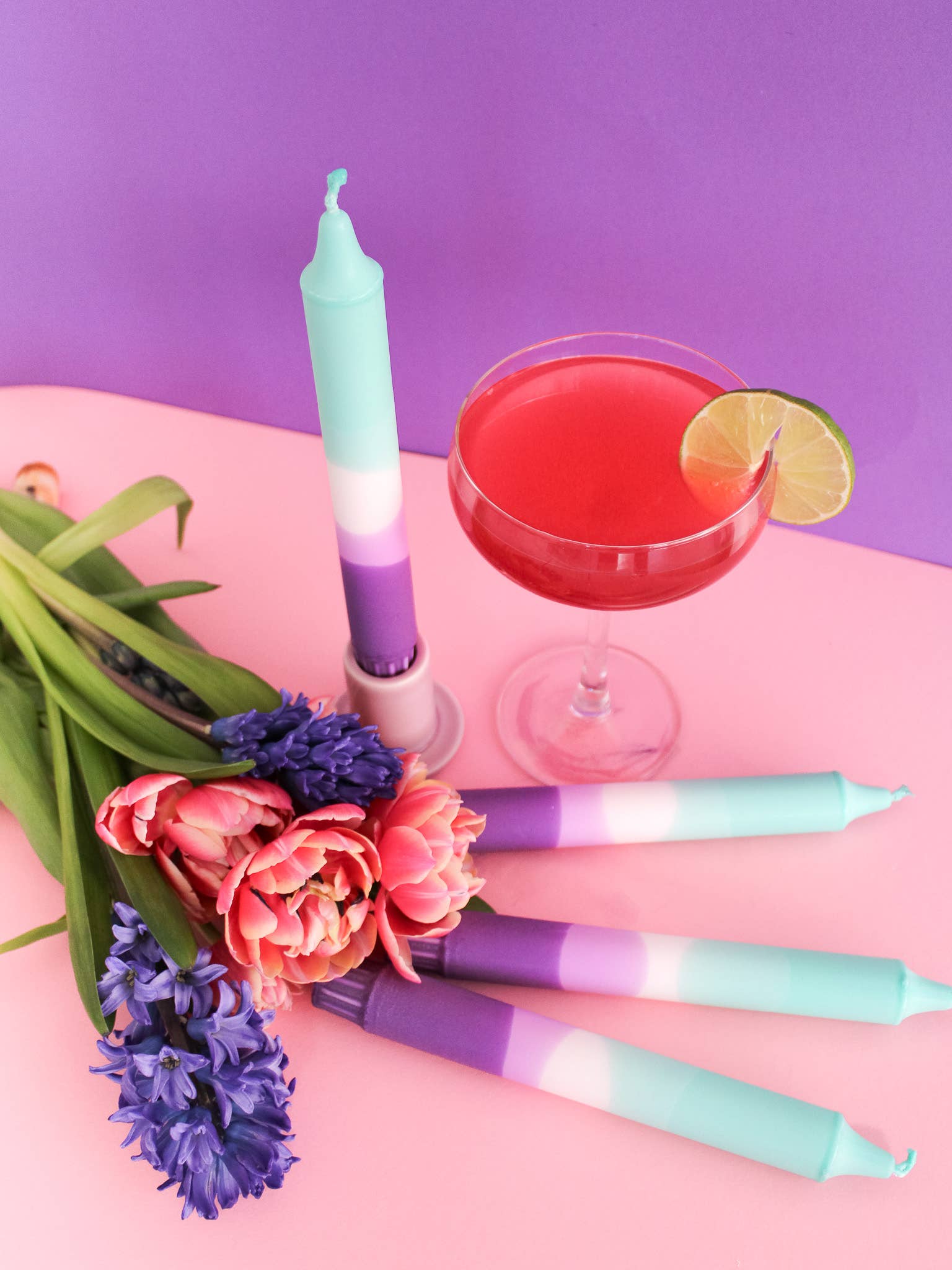 Nordtrice Gartenparty-Stabkerzen – Sommerfarben inspiriert von Lavender Matcha Latte