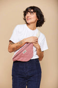 Hindbag Olivia gesteppte Bauchtasche in Blush